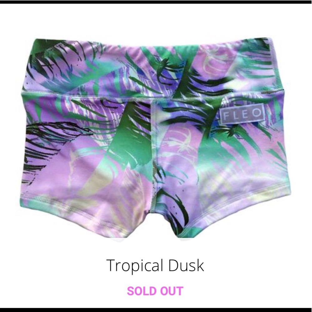 Tropical Dusk Fleo Shorts